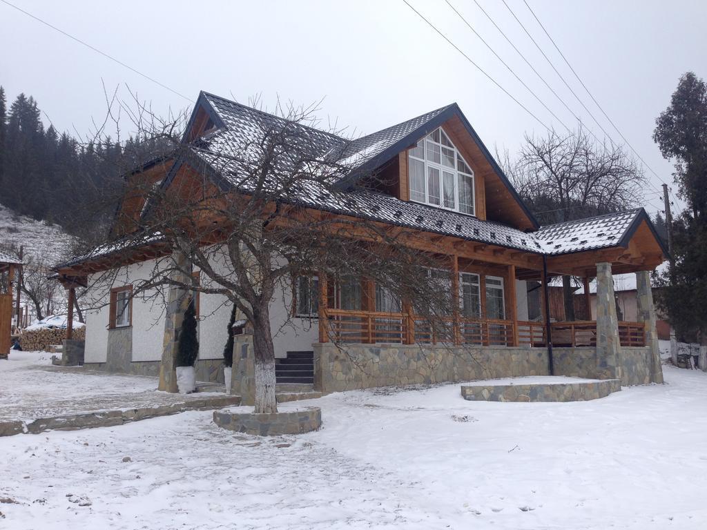 Cottage Familiya Werchowyna Exterior foto